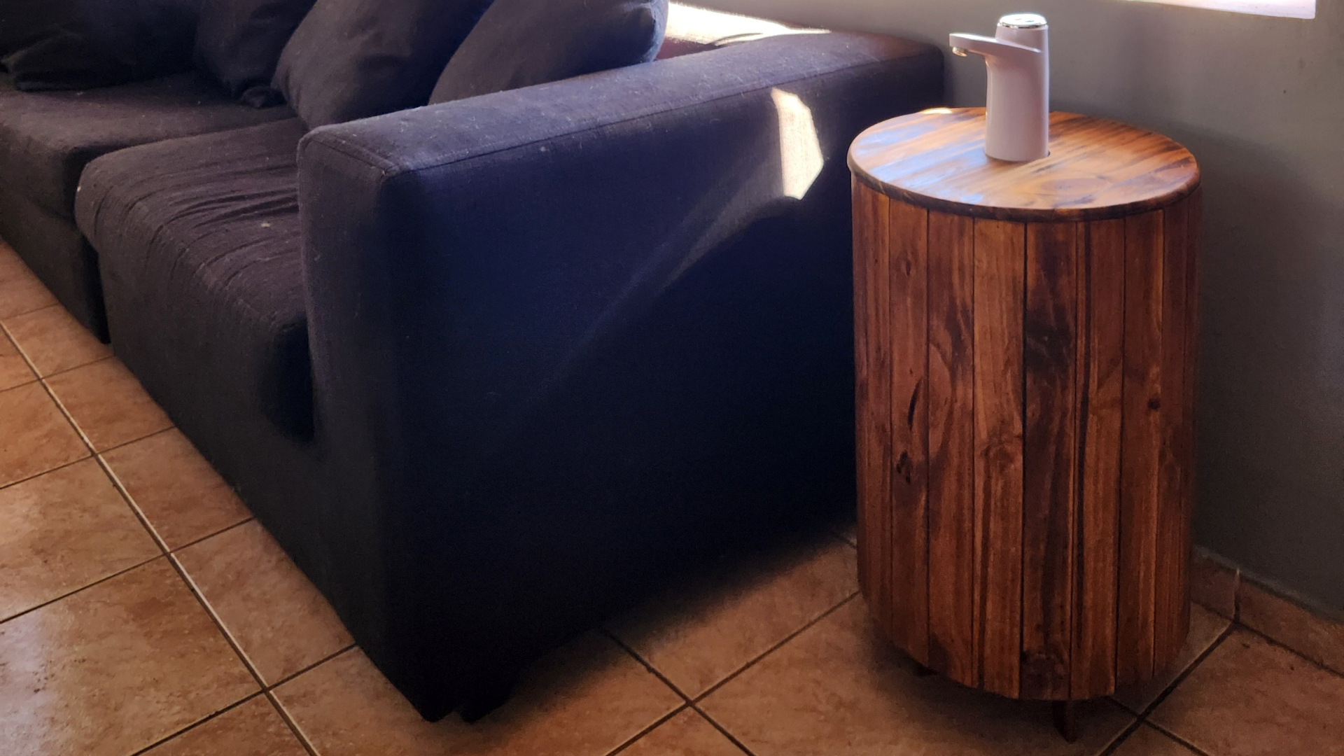 Mueble Dispensador de Agua Bannt Chile